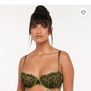 Savage X FENTY Savage Not Sorry Unlined Lace Balconette Bra.  38DDD NWT